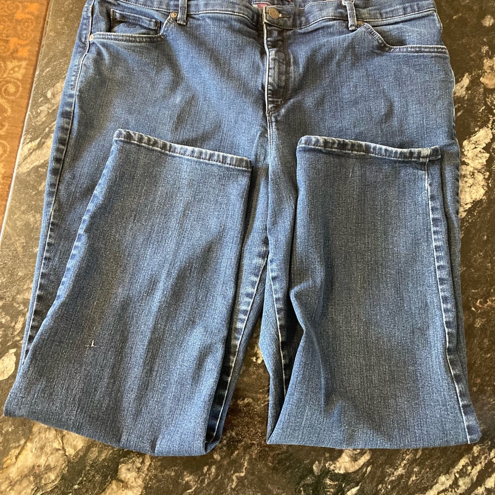 18W Gloria Vanderbilt Amanda Jeans